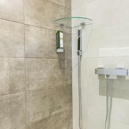 Viamonti Hotel 3*